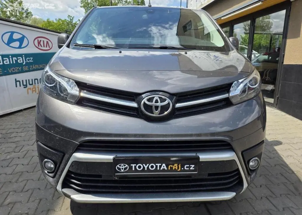 Toyota Proace Verso 2.0-FAMILY-130kw-8míst
